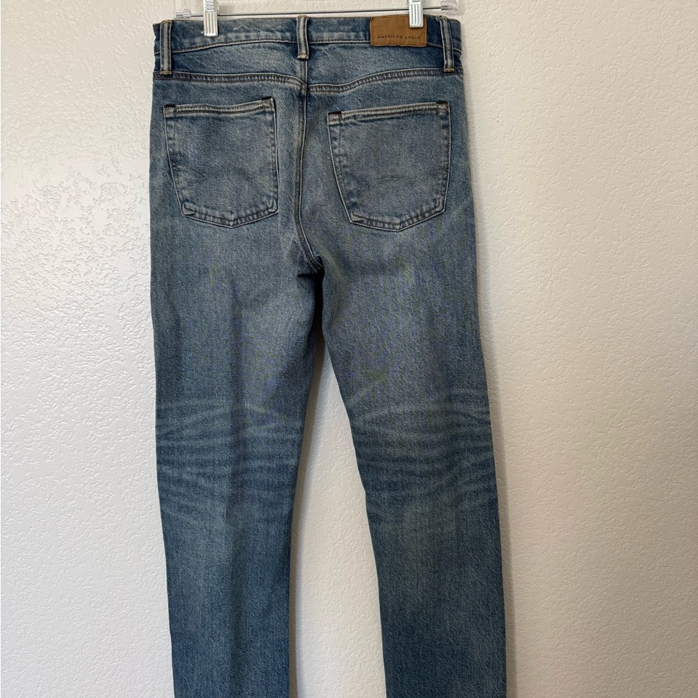 American Eagle Outfitters women’s distressed denim boyfriend fit - Picture 2 of 5